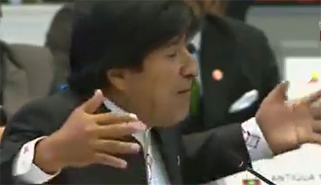 Presidente de Bolivia reclama a Correa el exceso de vehculos en caravana presidencial (Video)