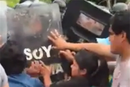 Víspera del feriado, policía ecuatoriana desaloja a comunidad Shuar Nankints, para dar paso a la minería (Video)